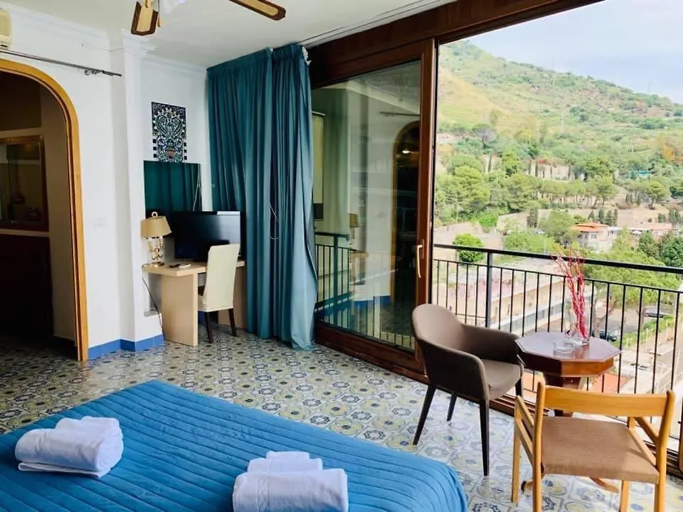 A Picco Sul Mare Apartment Taormina