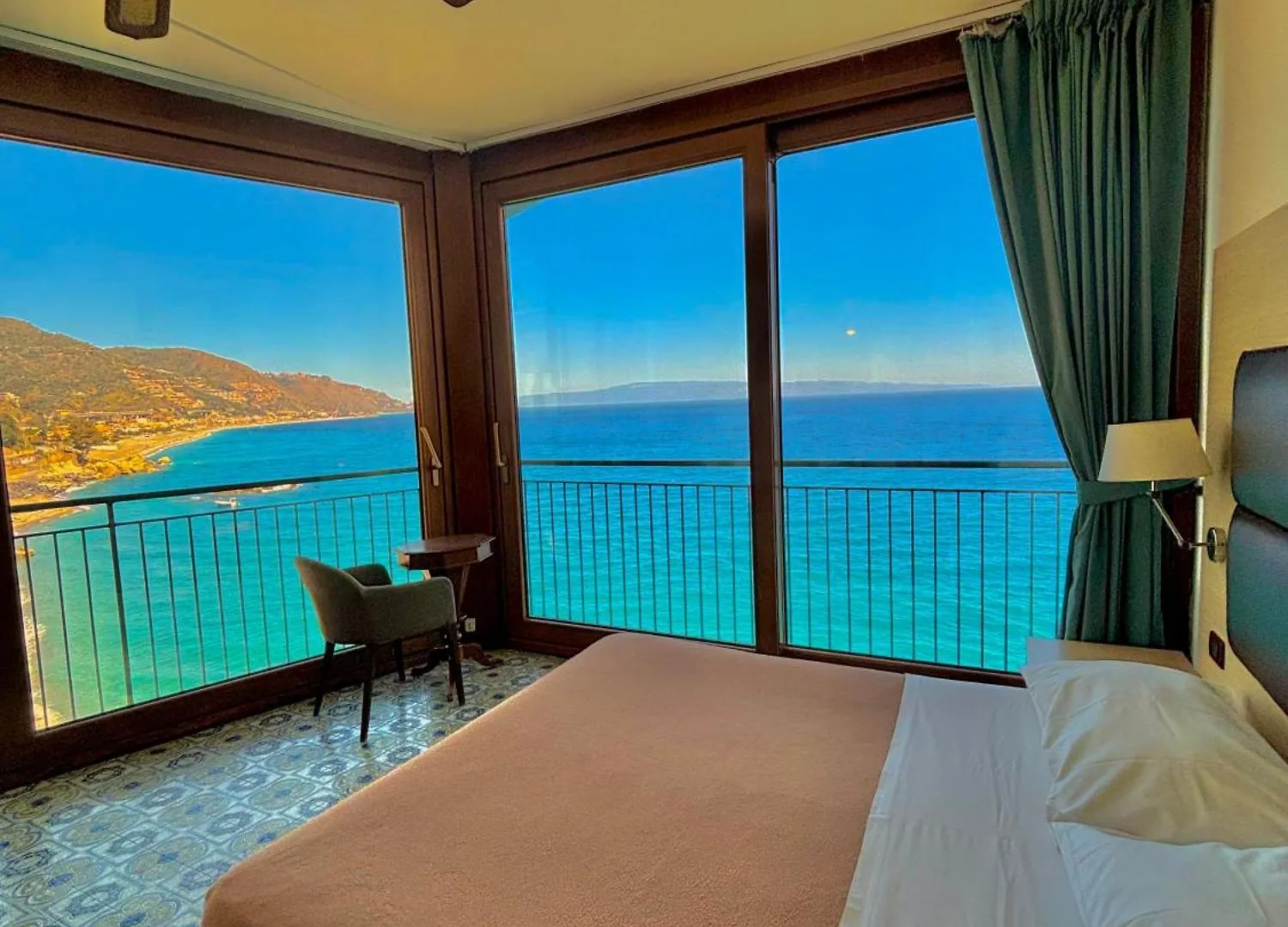 A Picco Sul Mare Apartment Taormina